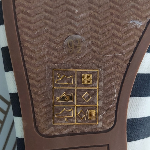 DV8 by Dolce Vita Ballet Flats - Picture 8 of 10